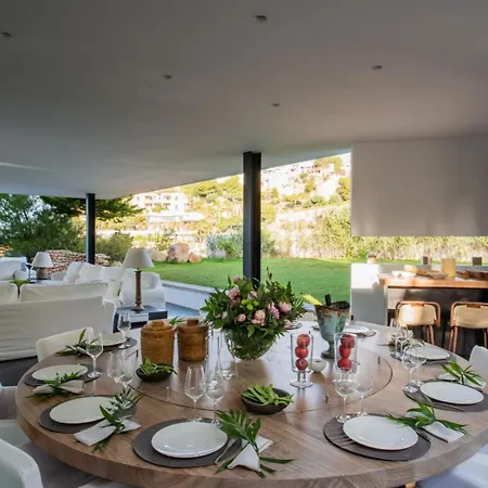 فيلة Delux 5 Bedroom Villa