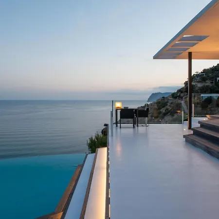 Delux 5 Bedroom Villa ヴィラ